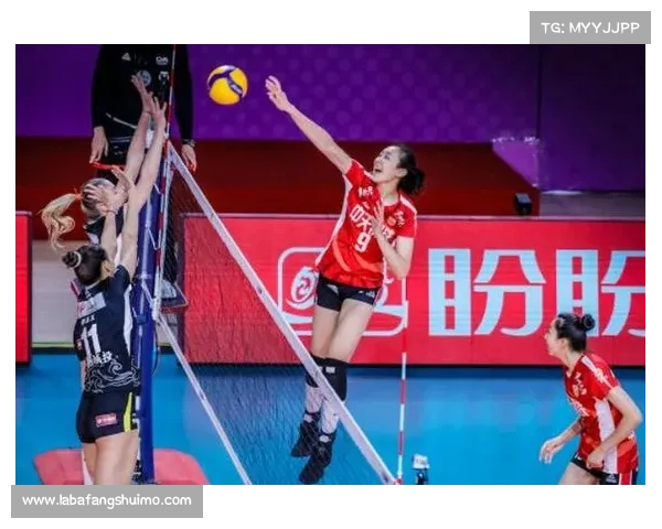 王媛媛与万梓玥单琳倩携手传承副攻精神共筑中国女排移动长城 王媛媛与万梓玥单琳倩携手传承副攻精神共筑中国女排移动长城